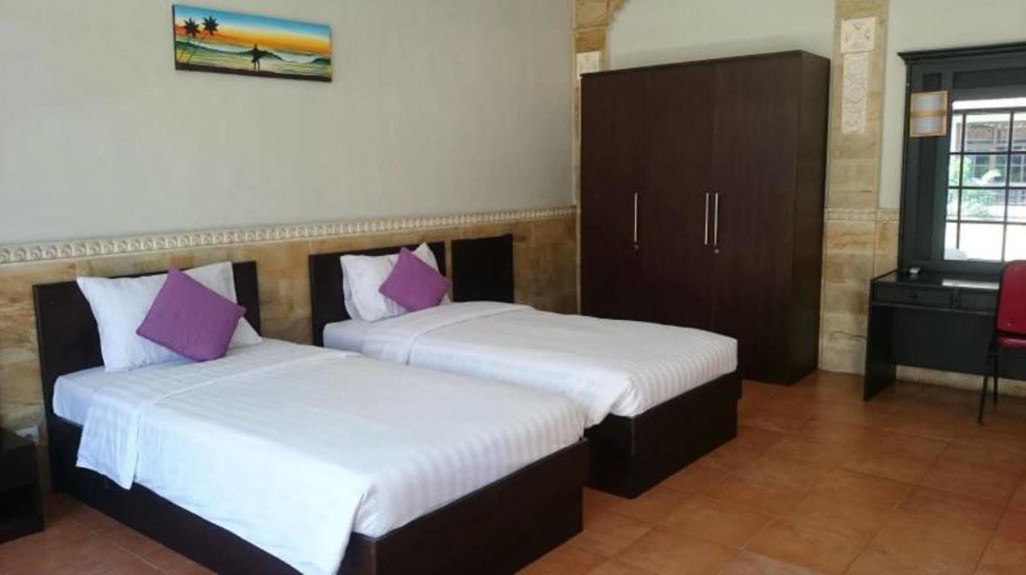 Hana Kuta Beach Hotel Екстер'єр фото