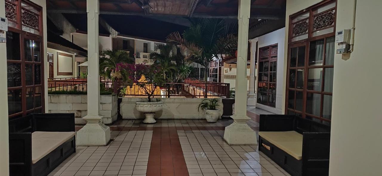 Hana Kuta Beach Hotel Екстер'єр фото